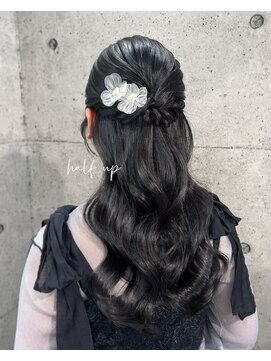 スケール(=SCALE) 《ヘアセット＋フルメイク》