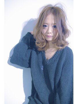 オルセン(OLSEN) ☆人気殺到ベイビーベージュ×センターパートで小顔ヘアー☆