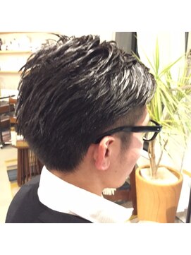 バンクス(BANKS) 無骨な短髪スタイル