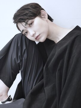 ココ 本八幡(KOKO) 黒髪クラゲヘアーオリーブグレー小顔ココアベージュ卵型ショート