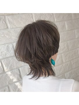 トゥーミー(to mee) マッシュウルフ×グレージュ