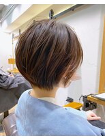 アヴァロン(AVALON)&nbsp;絶壁解消！大人ひし形ショートボブ/30代/40代【中村】