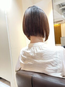 トルヴェ(Toruve) ◇酸性ストレート　前下がりボブ　ミニボブ