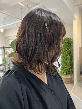 ニィ(2iee.) カットカラー