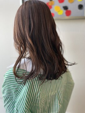 ハグヴィアン(HUG BIEN) 春のピンクベージュ