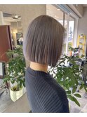 切りっぱなしボブ×ハイトーングレージュ