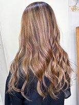 アルファ インタラクティブ エム フラワー(ALUFA interactive.M Flower)&nbsp;20代30代40代ハイライト外国人風3Dカラーアッシュベージュ