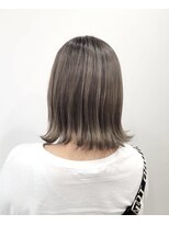 イデアル(Ideal)&nbsp;20代30代大人可愛いダブルカラーブリーチ外ハネシャドールーツ