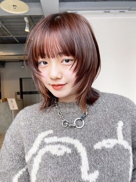 アイティーバイアルバム 北千住店(IT by ALBUM) おくれ毛グレージュウルフレイヤーミディアム_ba509882