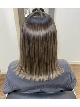 ハイライト入りイルミナカラー