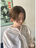 透明感ベージュのハンサムショート