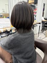 ウイ バイ ファースト 北四番丁店(u'i by first)&nbsp;ショートボブレイヤー グレーアッシュ
