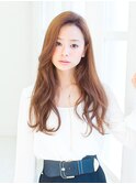 美髪ゆれるロングスタイル