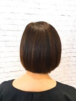 ミーティア バイ クアトロ(Meteor By QUATRO) ハッとさせる存在感!ショートボブ