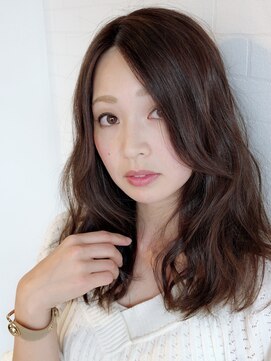 マジョリティーマイノリティー(majority minority) 抜け感◎パッツンセミディー