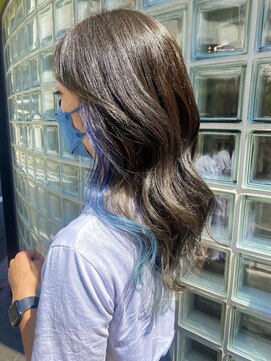 サロン 紫花  【アクセントカラー】インナーカラー×クリアブルー