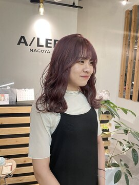 アイリー 名古屋(A/LEE) ピンクラベンダー／ブリーチ