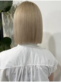 ナイスコンビ!肩上パッツン×milky white beige