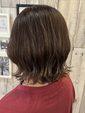 フィアート ヘアドレッシング サロン(Fiato Hairdressing Salon) 白髪を生かしたハイライトカラー