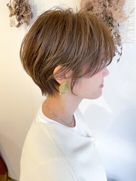 ジオ(gio) 扱いやすさ抜群のちょいくびれ丸みショート