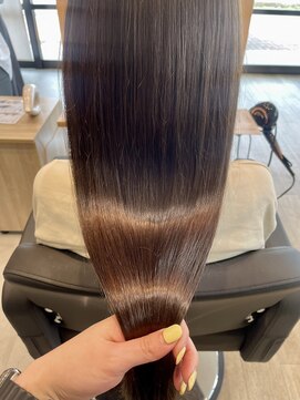 ナイアバイアヌエヌエ(naia by anuenue) ナチュラルベージュ×髪質改善トリートメント