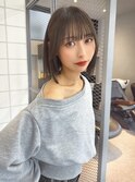 パツっとボブ×ストレートで魅せる大人の抜け感ヘア