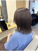 肩下ミディアム、グレージュ