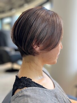 ワンバイジエクト 梅田 似合わせショート/細めハイライト/くすみベージュ/ショートボブ