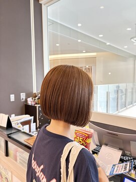 ヘアーアンドビューティーショップ エボルティー(hair&beauty shop EvoLuty) ベージュカラー