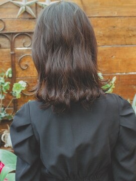 色彩堂 ひばりヶ丘店 外ハネウェーブバング