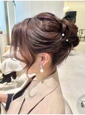 ふんわり可愛いお団子ヘアアレンジ☆シニヨンヘア結婚式お呼ばれ