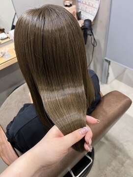 エキップクーラージュグラン オリーブベージュ