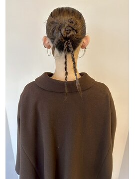 アイランド(I’sland) ヘアアレンジ☆ストレート三つ編ツインテール☆