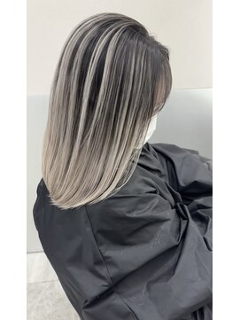 サロウィン 那覇店(SALOWIN) 切りっぱなしボブ×バレイヤージュカラー