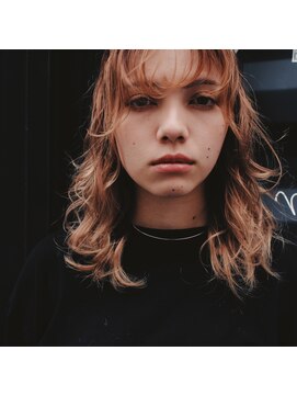 ロスタークラス(ROSTAR class) ウルフ風ハイレイヤースタイル