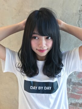 ミラリー トウキョウ(Mirareee Tokyo) 大人可愛いセミロング♪