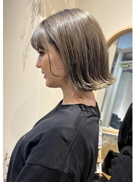 エディ(eddie) 【eddie】透明感グレージュボブ