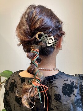 キー(KEY) ひもアレンジ