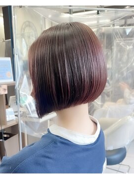 アッシュ 横浜西口店(Ash) 赤×前下がりボブ