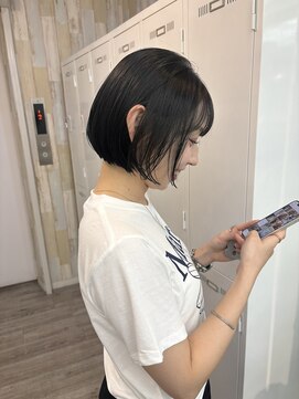 ネウィ 広島(newi) 韓国風タッセルボブ/ミニボブ/オリーブグレージュ