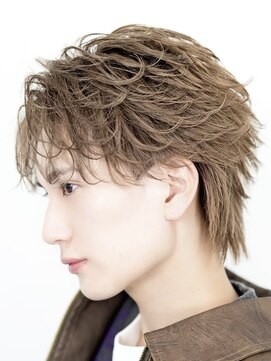 オーシャントーキョーウエスト 心斎橋 (OCEAN TOKYO WEST) ニュアンス毛流れフェザーショートセンターパートウルフ