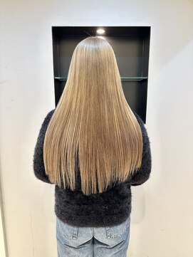 タヤ 大阪上本町店(TAYA) ハイトーンベージュ/ダブルカラー/ブリーチ