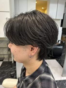 テテ(TETE) センターパートウルフ/ニュアンスパーマ