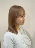 ハイトーンベージュカラー/外ハネミディアム/ハイトーンボブ