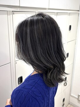 ケンジ 平塚 アネッタ(KENJE annetta) 【ハイライト】アッシュグレー×シルバーホワイト