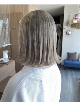 グラムアッシュ(GLAM ASH) ホワイトミルクティーベージュ