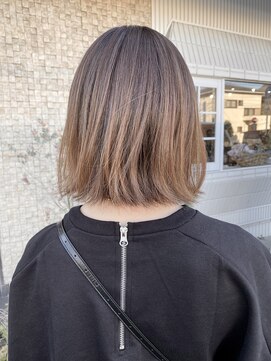 サニー サイド(Sunny Side) 切りっぱなし風ボブ♪