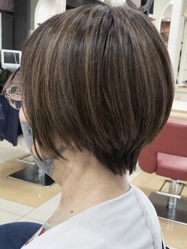 ヘアークリアー 春日部 大人可愛いショートボブ/ハイライトで立体感up/30代40代50代