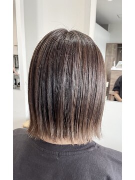 テトラ(TETORA) 切りっぱなしボブ