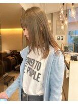 シアン(SYAN)&nbsp;【飯作】ミディヘア/シルキーベージュカラー